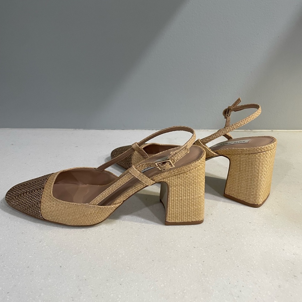 Steve Madden Women's Becka Cap-Toe Slingback Pumps - Picture 3 of 7